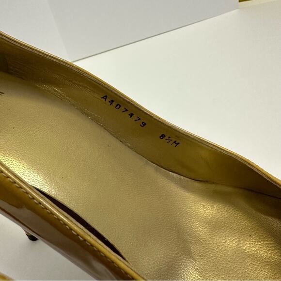 Stuart Weitzman Yellow Patent Leather Heels - Size 8.5M - Picture 9 of 11